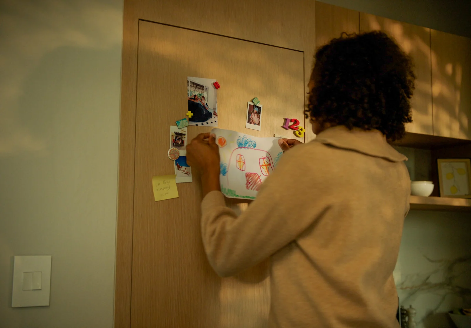 A woman at home in the Citra film
